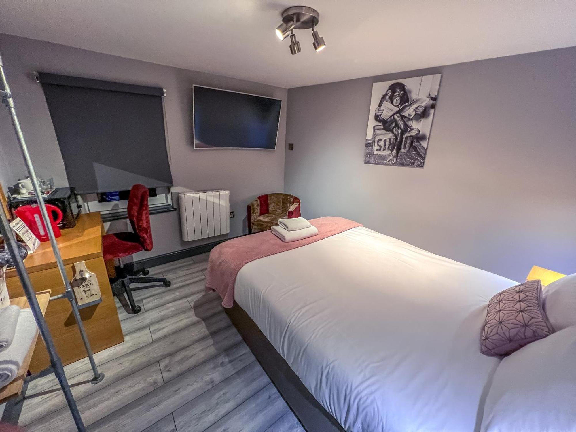 Twenty And Bar Hotel 3*