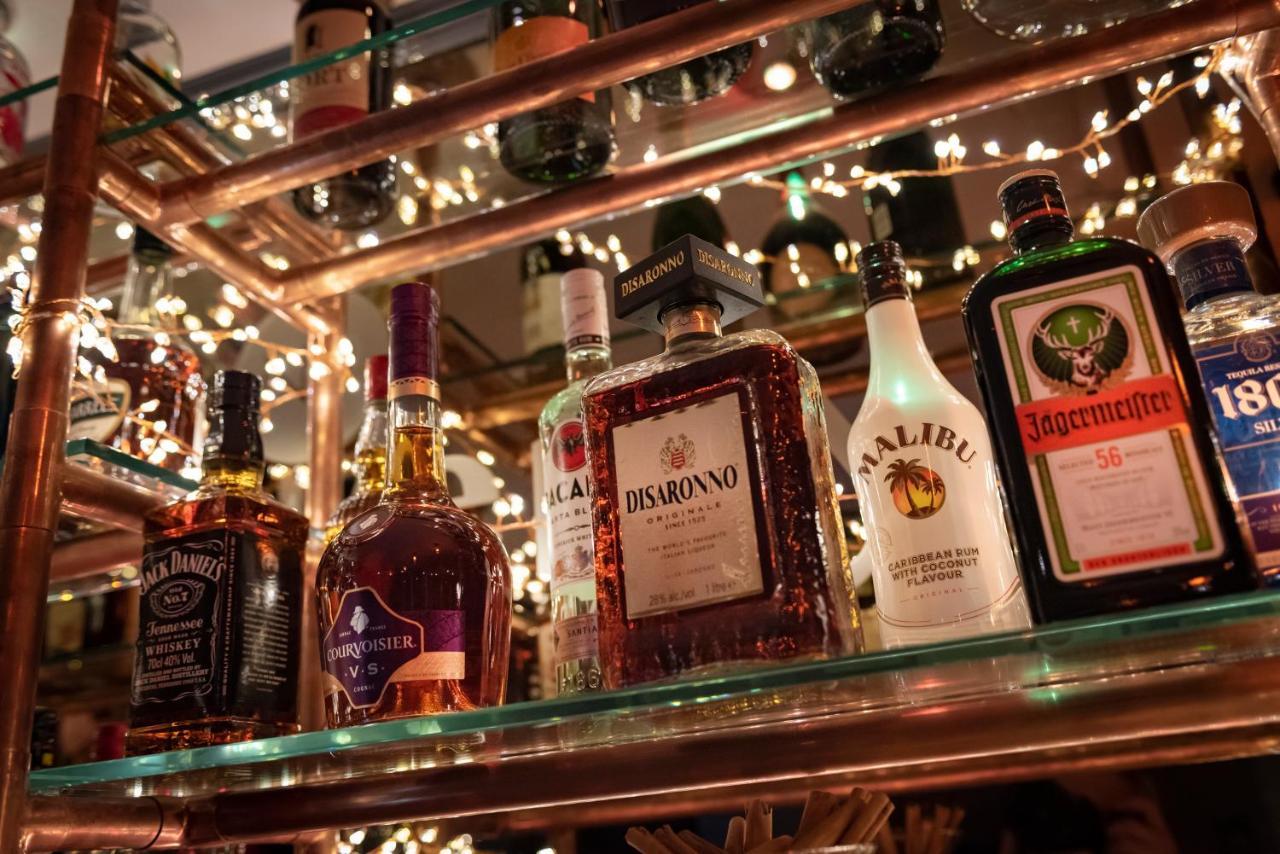 Twenty And Bar