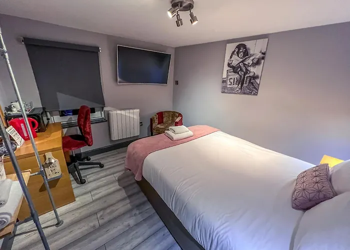 Twenty Hotel And Bar