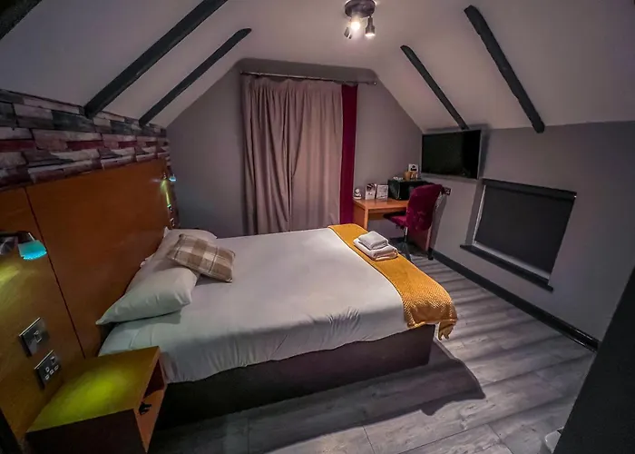 Twenty Hotel And Bar