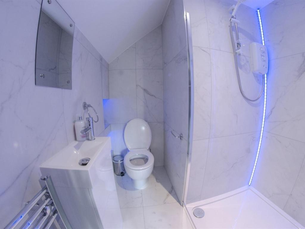 Twenty And Bar Hotel 3*